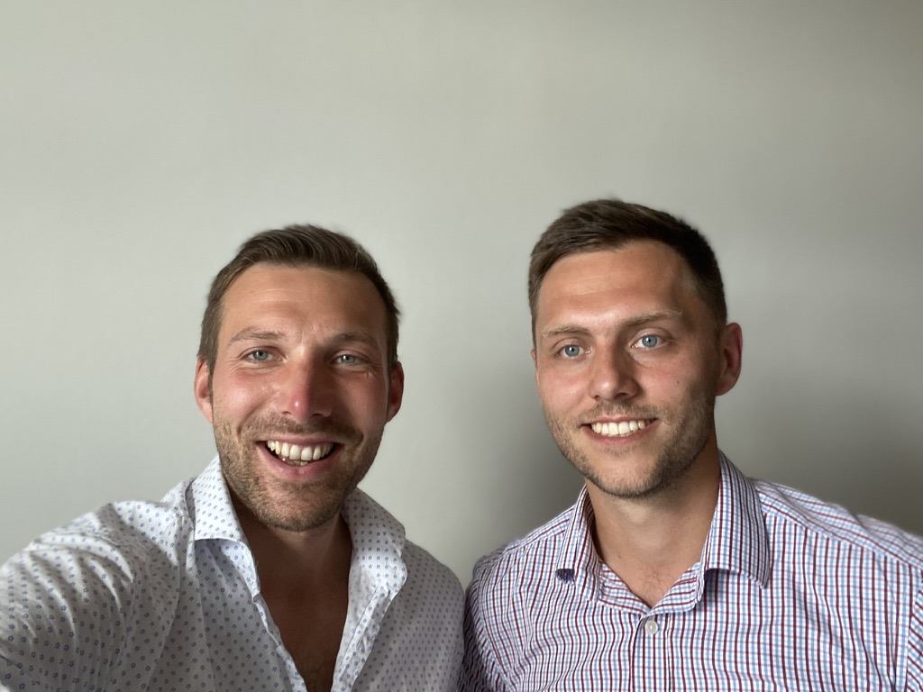 Karel Dytrych a Tomáš Hejč, spoluzakladatel Superkoders při natáčení podcastu o rychlosti webu a frontend vývoji